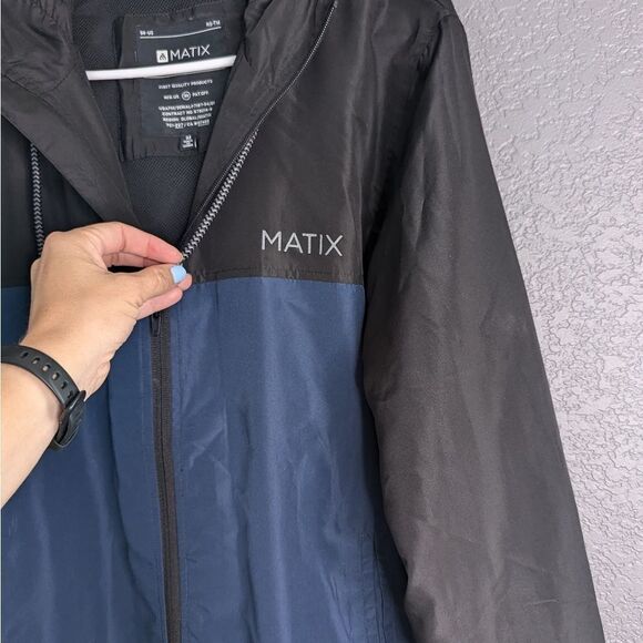 Matix Windbreaker Jacket with Brimmed Hood - Picture 3 of 7